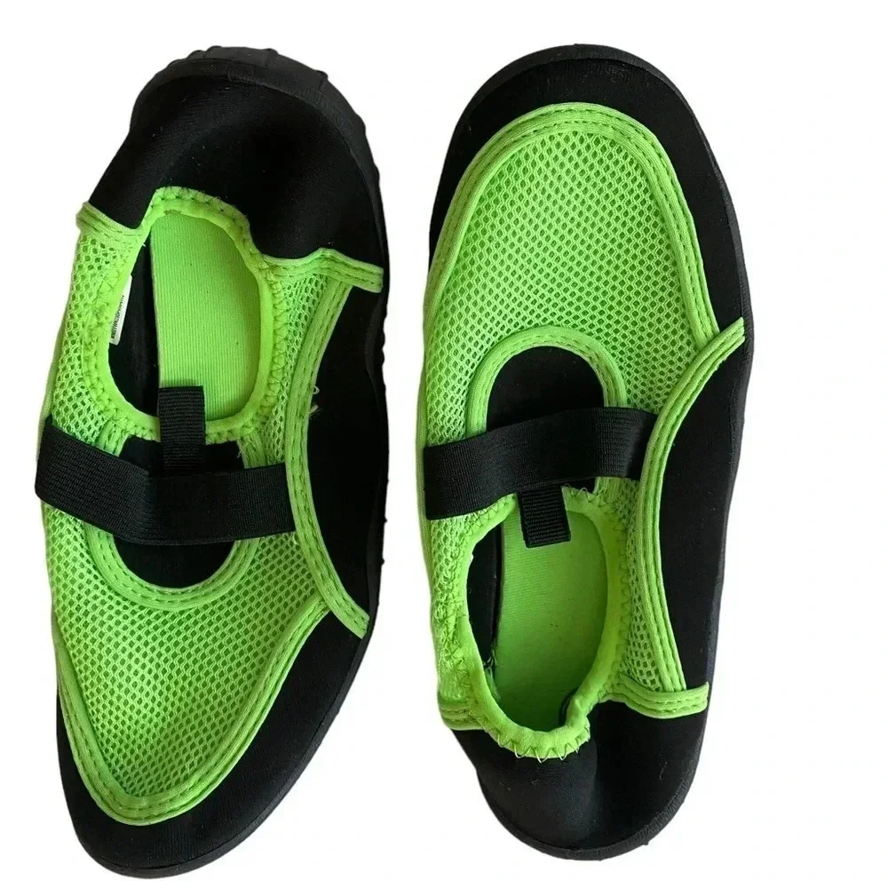 Wonder Nation Unisex Kids Black and Green Water Shoes Size 2/3